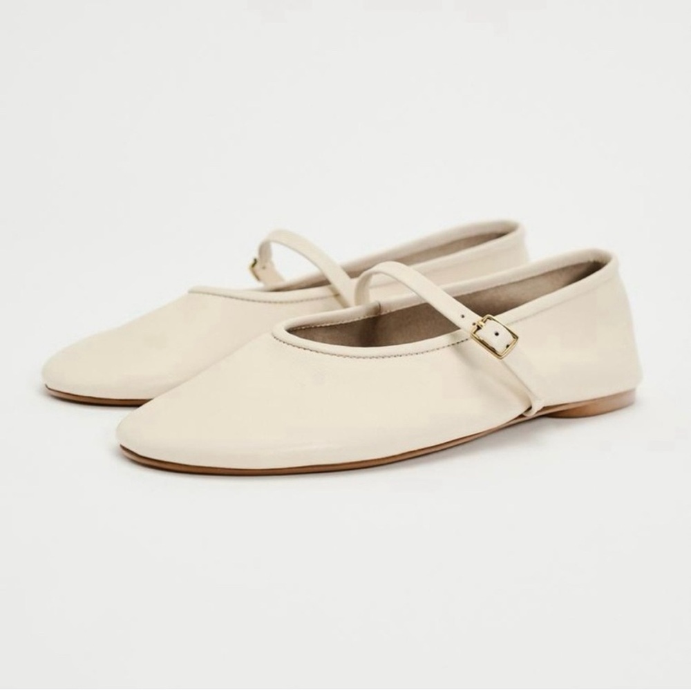 Zara Buckled soft leather mary jane ballet flats white - Size 39/8.5